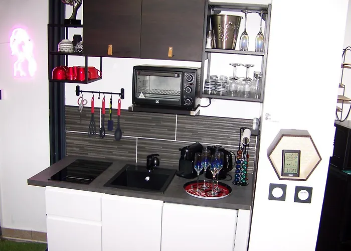 Naturiste Cap D'agde Heliopolis E 100 *